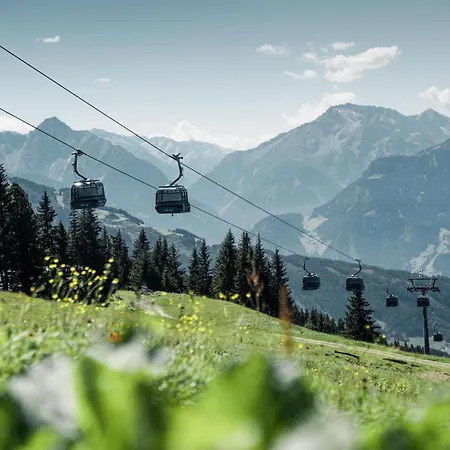 شقة Alpenluxus Presents Panorama - Car Park And Mountain View مايرهوفن